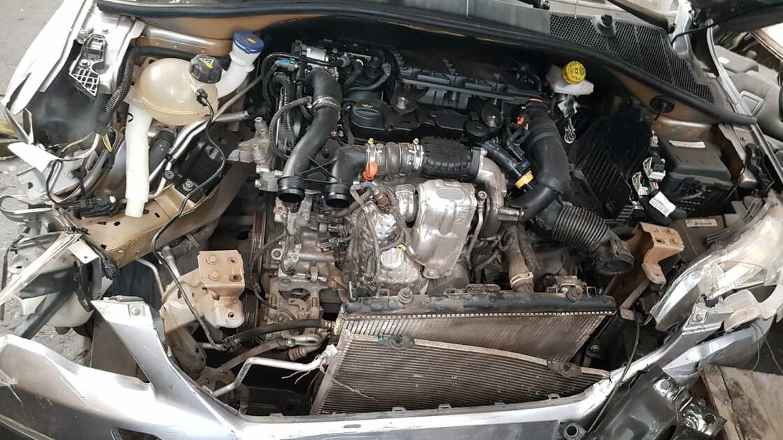  Peugeot 301 2020    EN DESARME